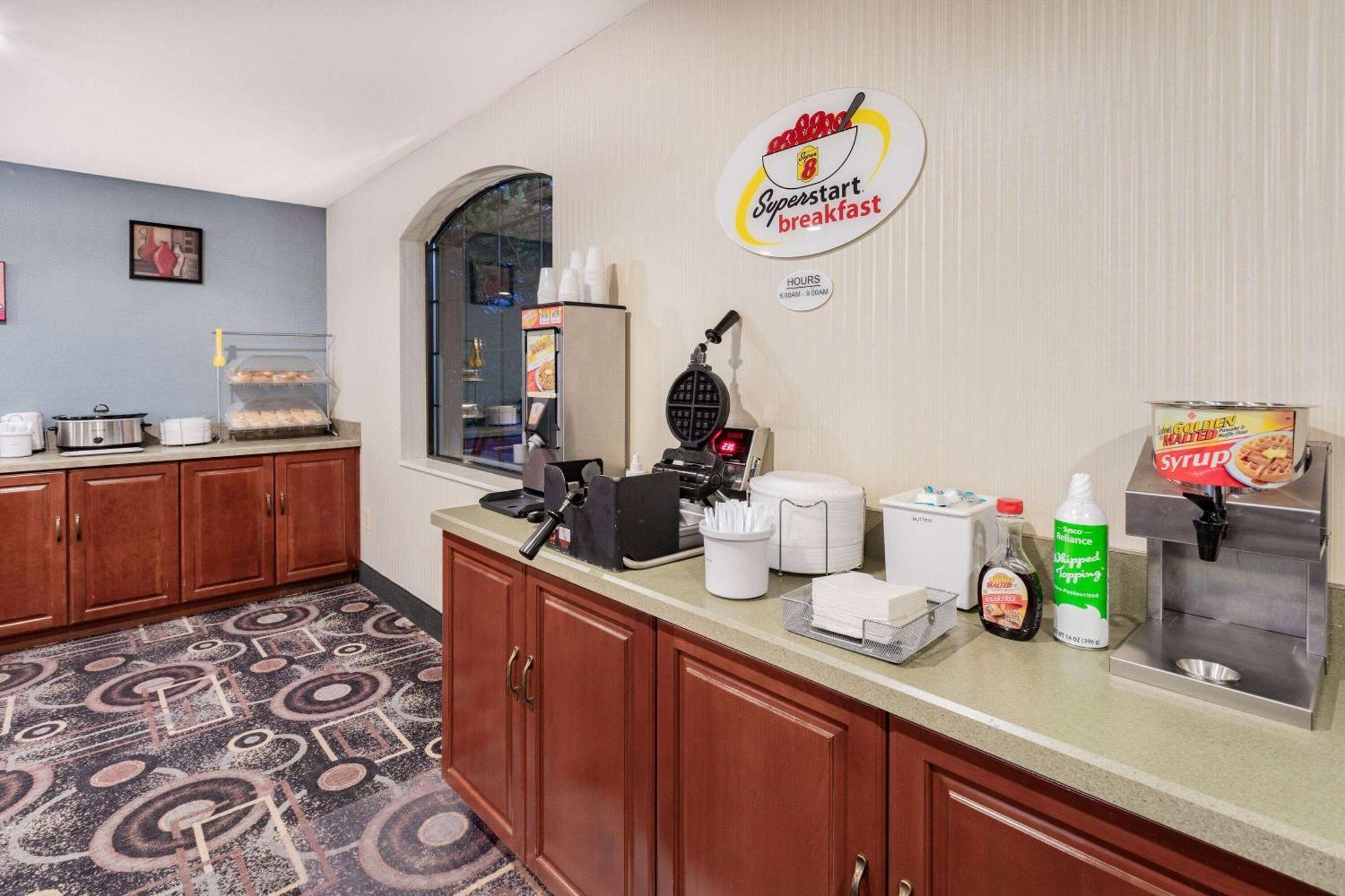 Super 8 By Wyndham Marysville/Port Huron Area Exterior foto